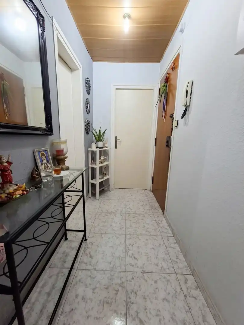 Apartamento con terraza en venta en Cerdanyola, imagen 5