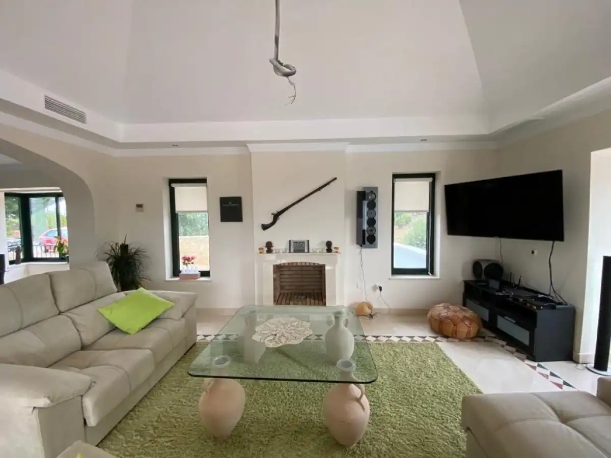 Sala d'estar de Casa o xalet en venda en Arcos de la Frontera amb Aire condicionat, Calefacció i Jardí privat