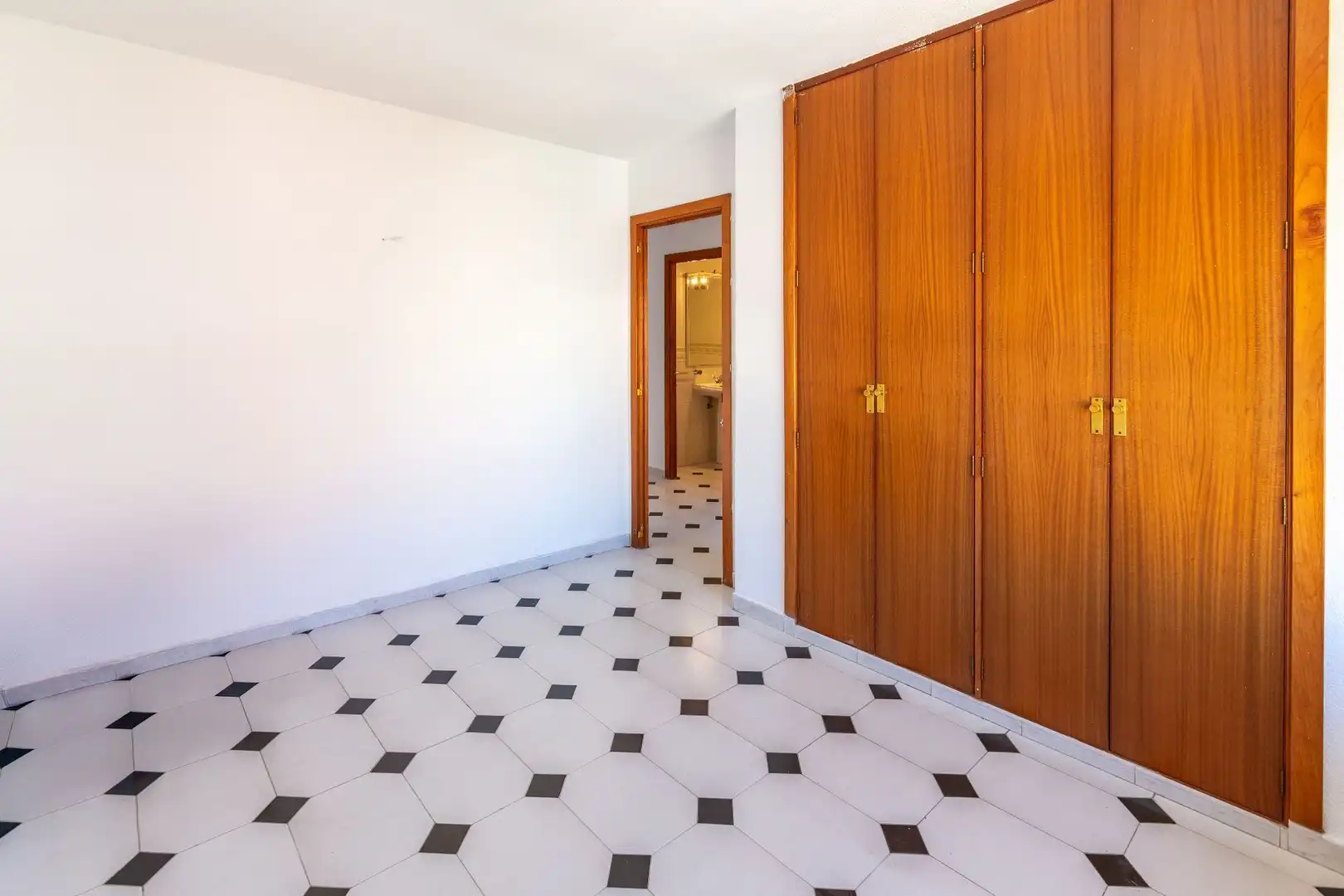 Piso en venta en Benidorm con Aire acondicionado, Calefacción y Piscina comunitaria