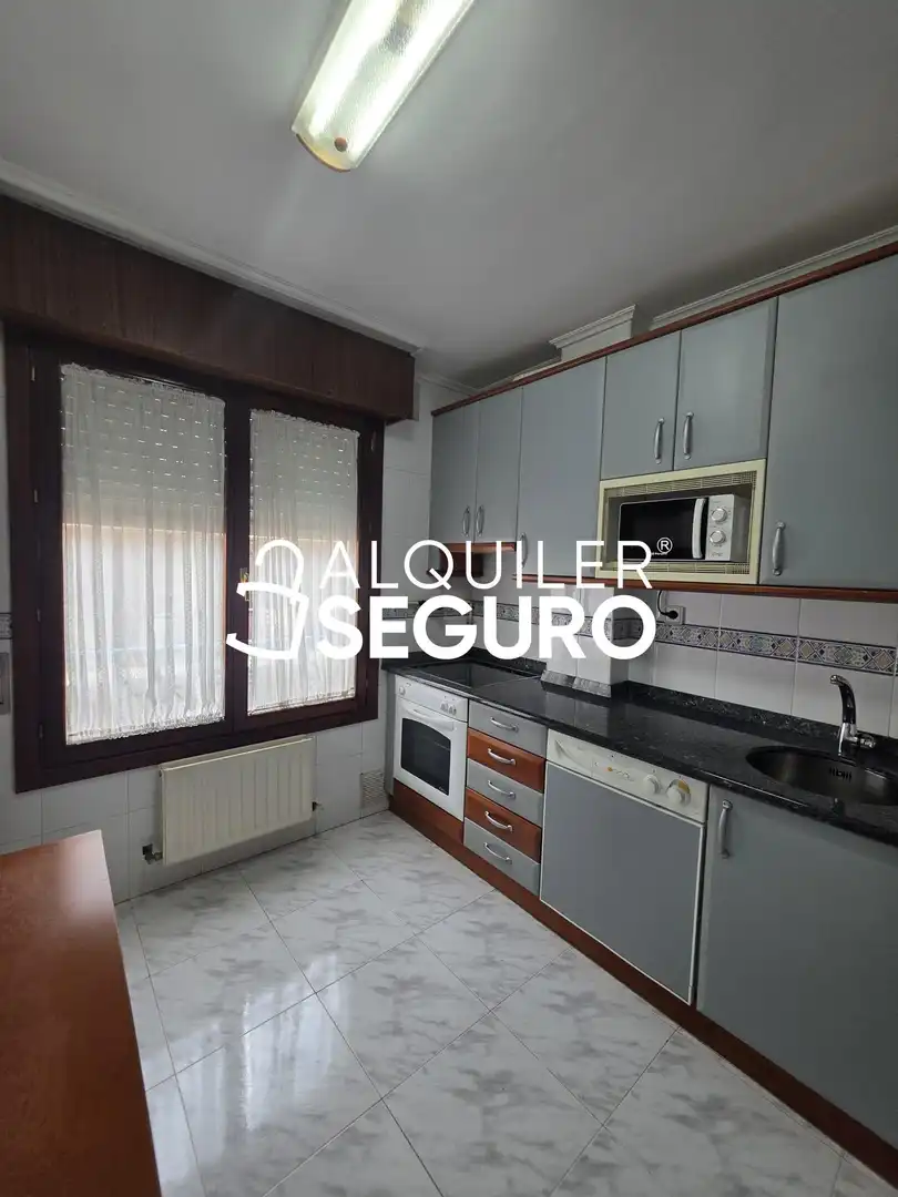 Kitchen of Flat for rent in Mungia  with Heating and Furnished
