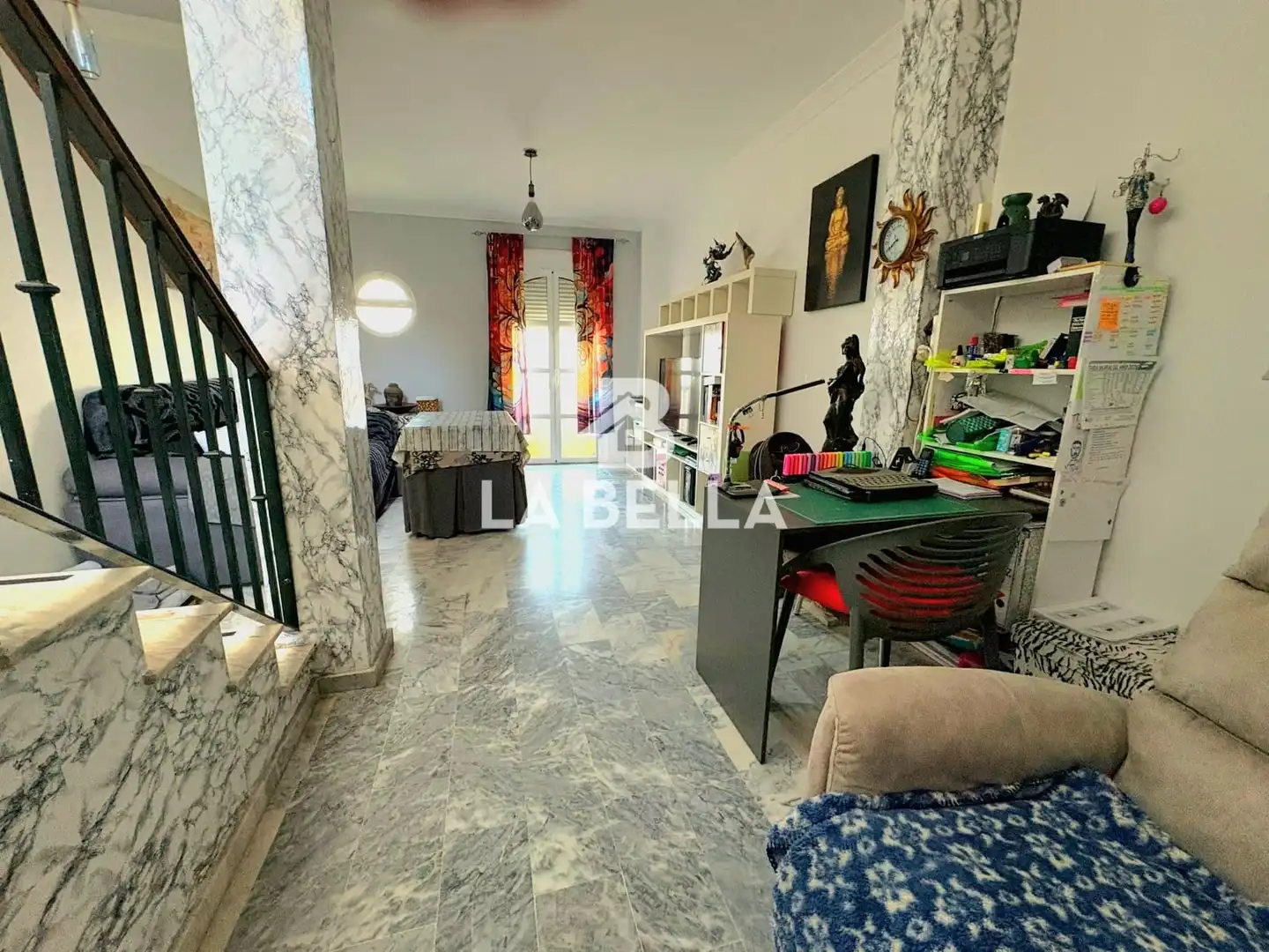 Exterior view of Houses for sale in Sevilla  with Air Conditioner and Furnished