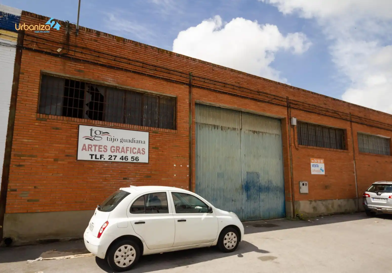 Außenansicht von Fabrikhallen zum Verkauf in Badajoz