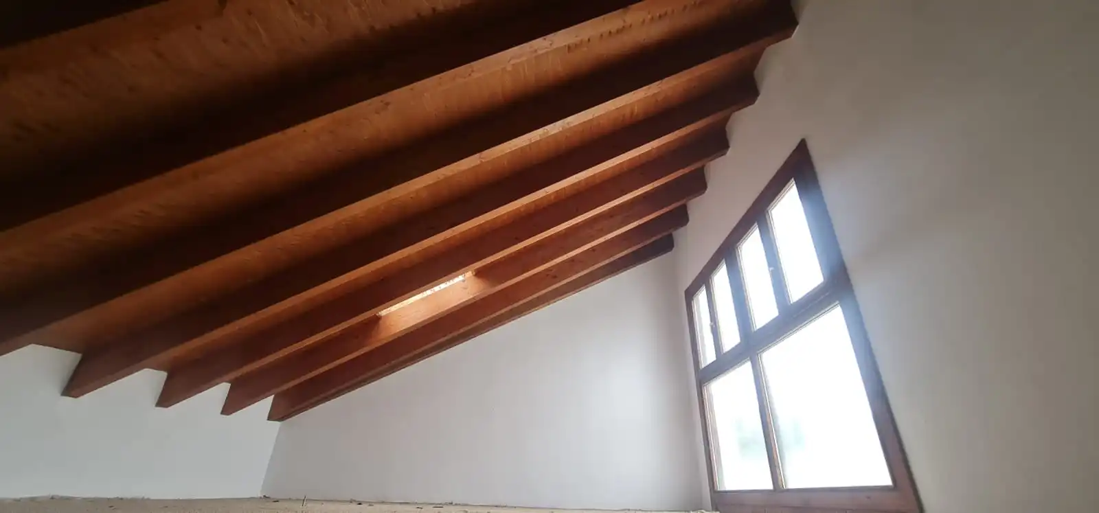 Maisonette zum Verkauf in Chóvar mit Ofen