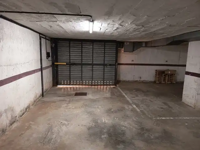 Parkplatz von Garage zum Verkauf in Esparreguera