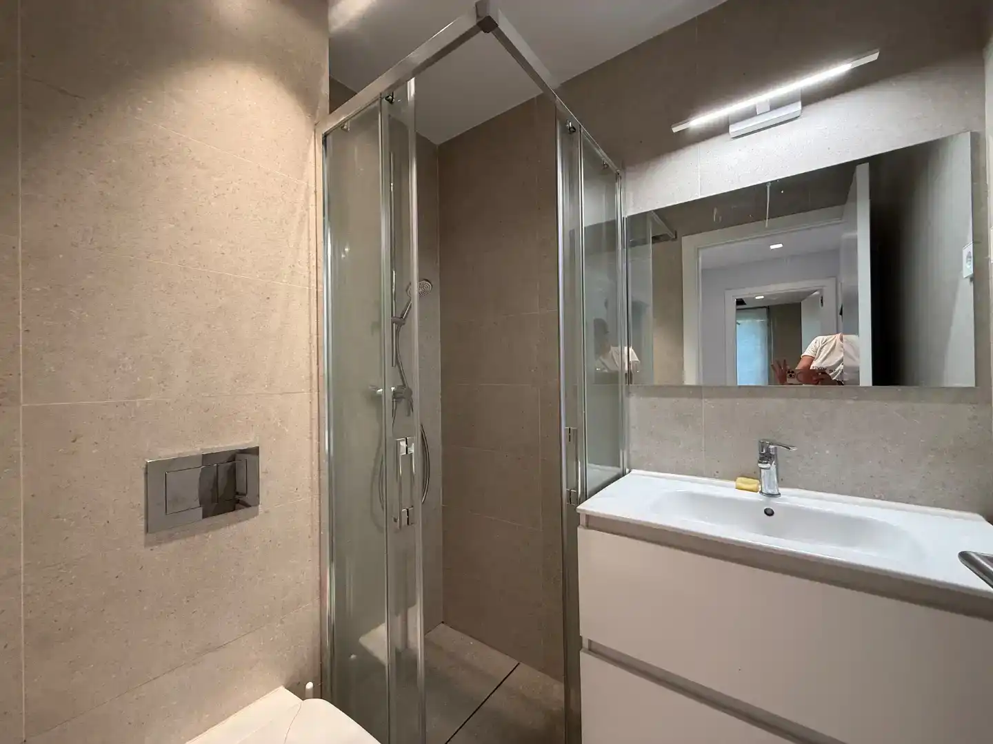 Badezimmer von Wohnung zur Miete in  Madrid Capital mit Klimaanlage und Schwimmbad