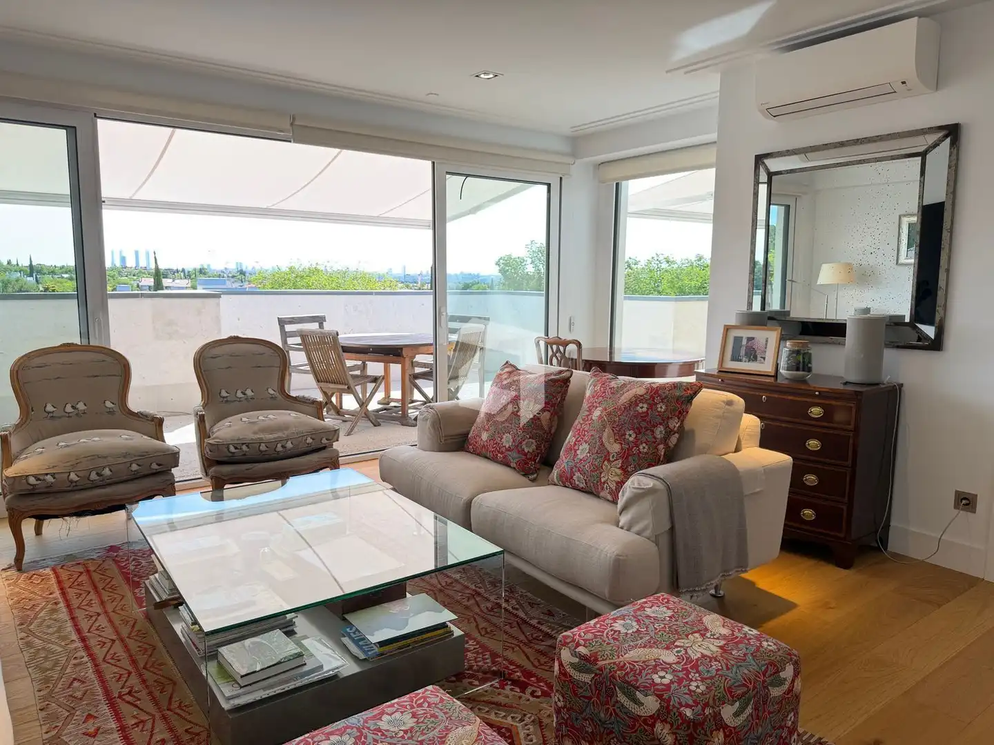 Sala de estar de Ático en venta en Madrid con Aire acondicionado, Calefacción y Parquet