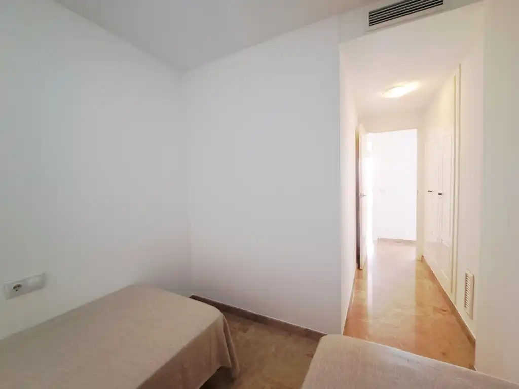 Dormitori de Apartament en venda en Dénia amb Aire condicionat, Calefacció i Terrassa