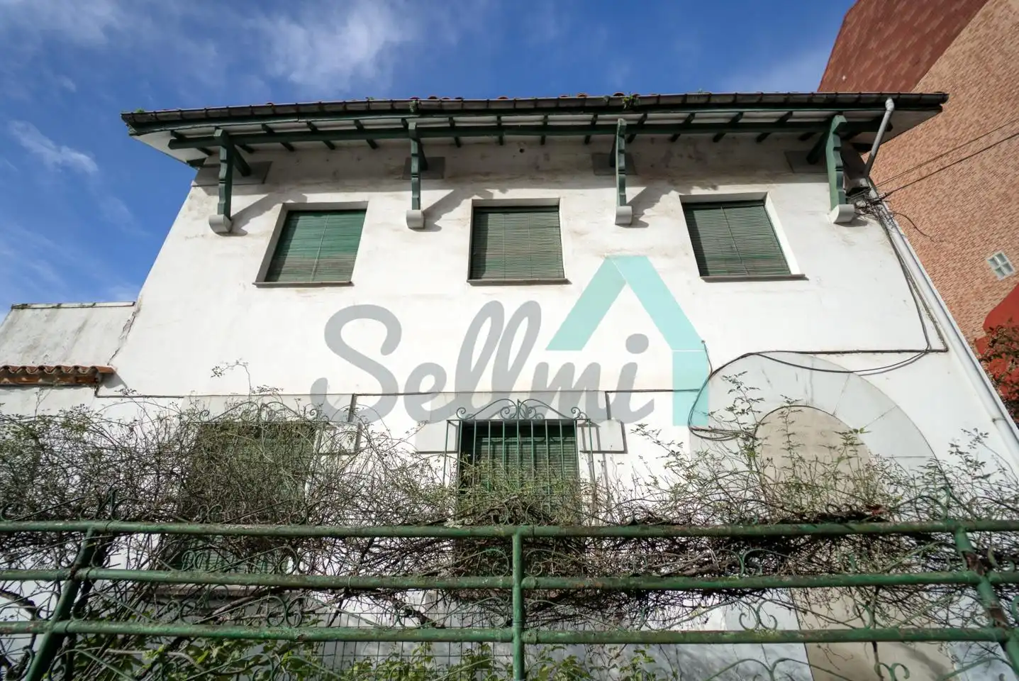 Außenansicht von Residential zum Verkauf in Oviedo 