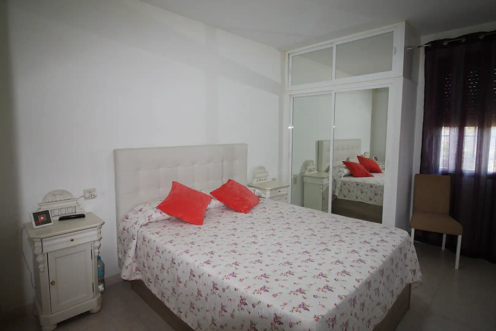 Habitación de Finca rústica en venta en Archidona con Jardín privado, Trastero y Piscina