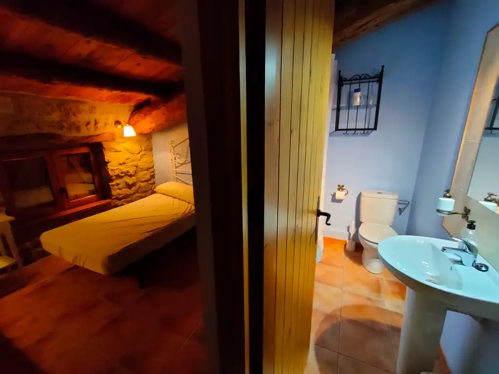 Habitación de Casa o chalet en venta en Valdeltormo con Amueblado