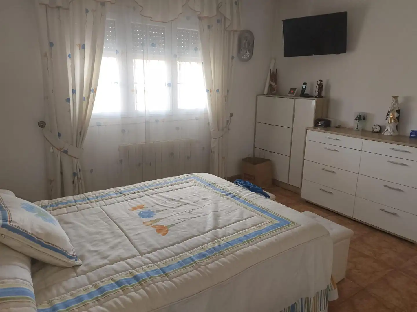 Dormitori de Casa o xalet en venda en Villaluenga de la Sagra amb Aire condicionat, Calefacció i Jardí privat