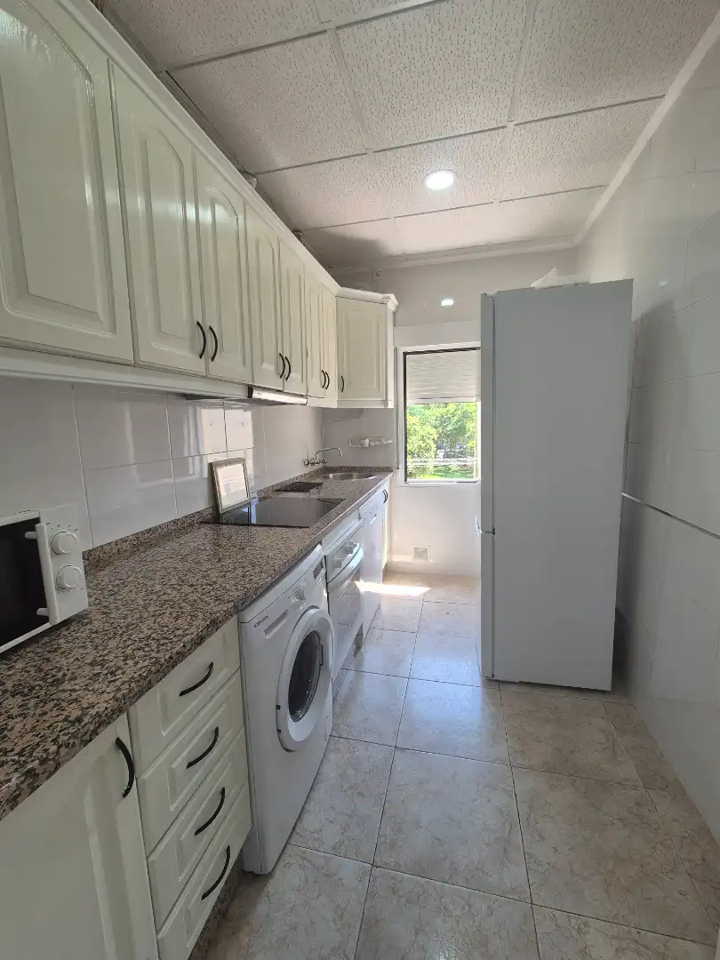 Cocina de Piso de alquiler en Badajoz con Aire acondicionado, Amueblado y Horno