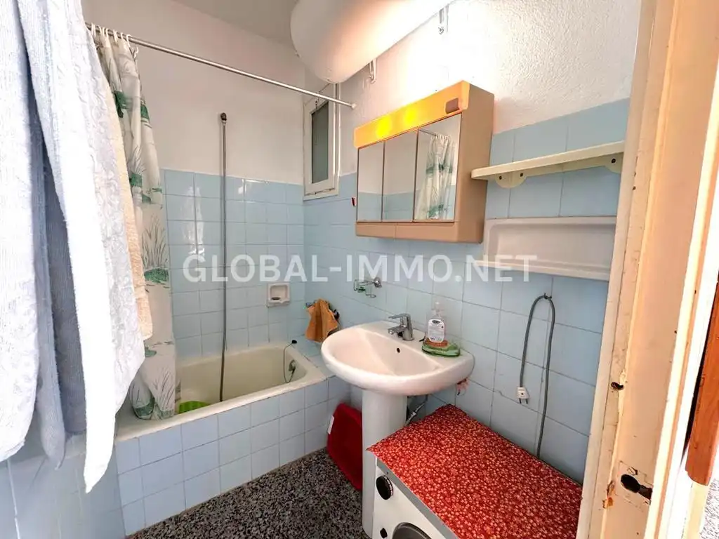 Badezimmer von Wohnungen zum Verkauf in Roses mit Terrasse und Möbliert