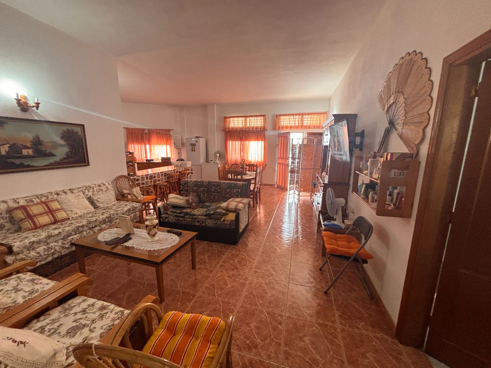 Sala d'estar de Casa o xalet en venda en Guía de Isora amb Jardí privat