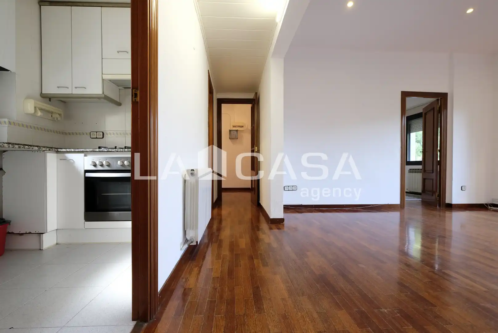 Piso en venta en Barcelona con Calefacción y Balcón
