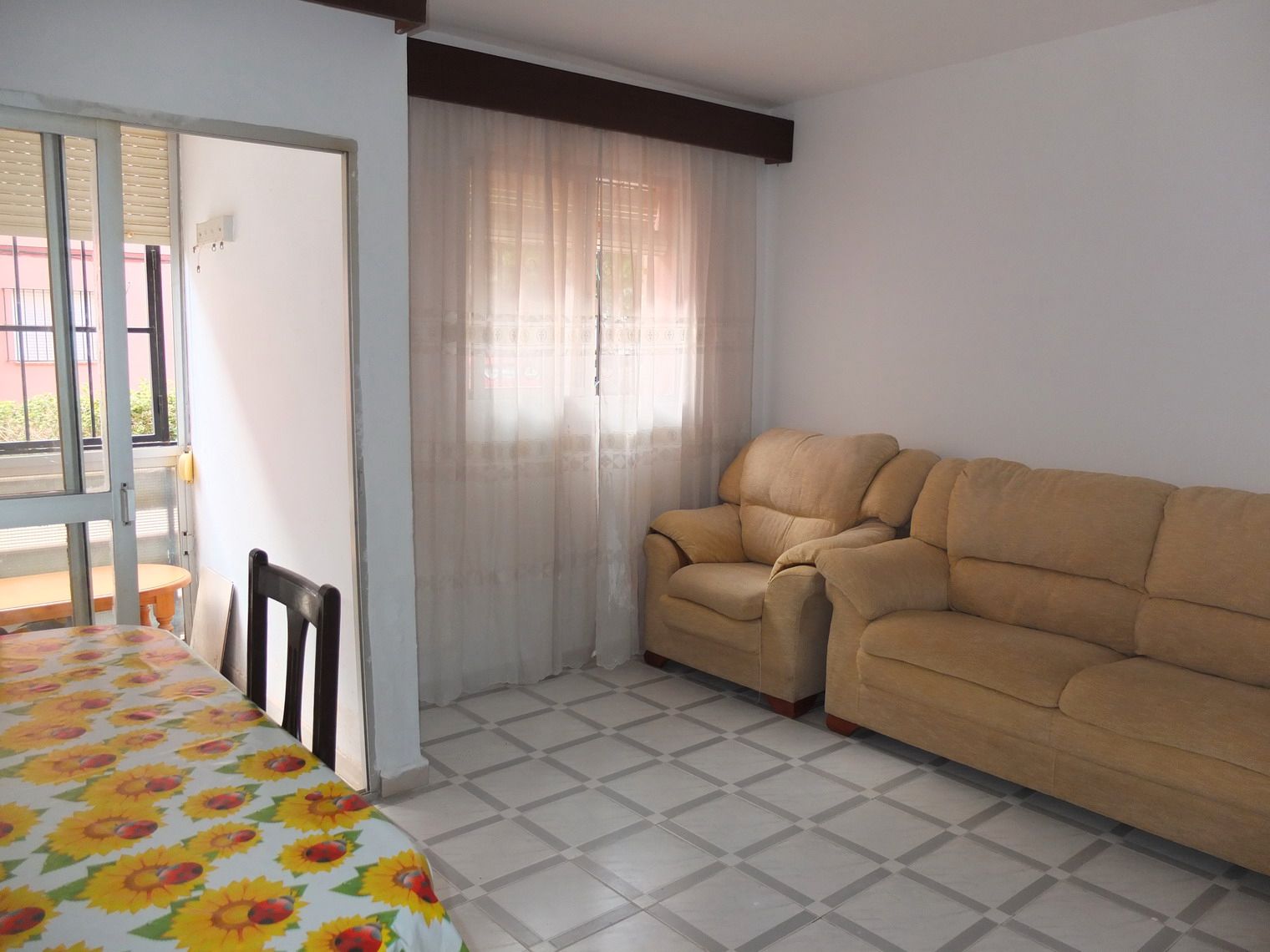 Living room of Planta baja for sale in Algeciras  with Terrace, Storage room and Furnished