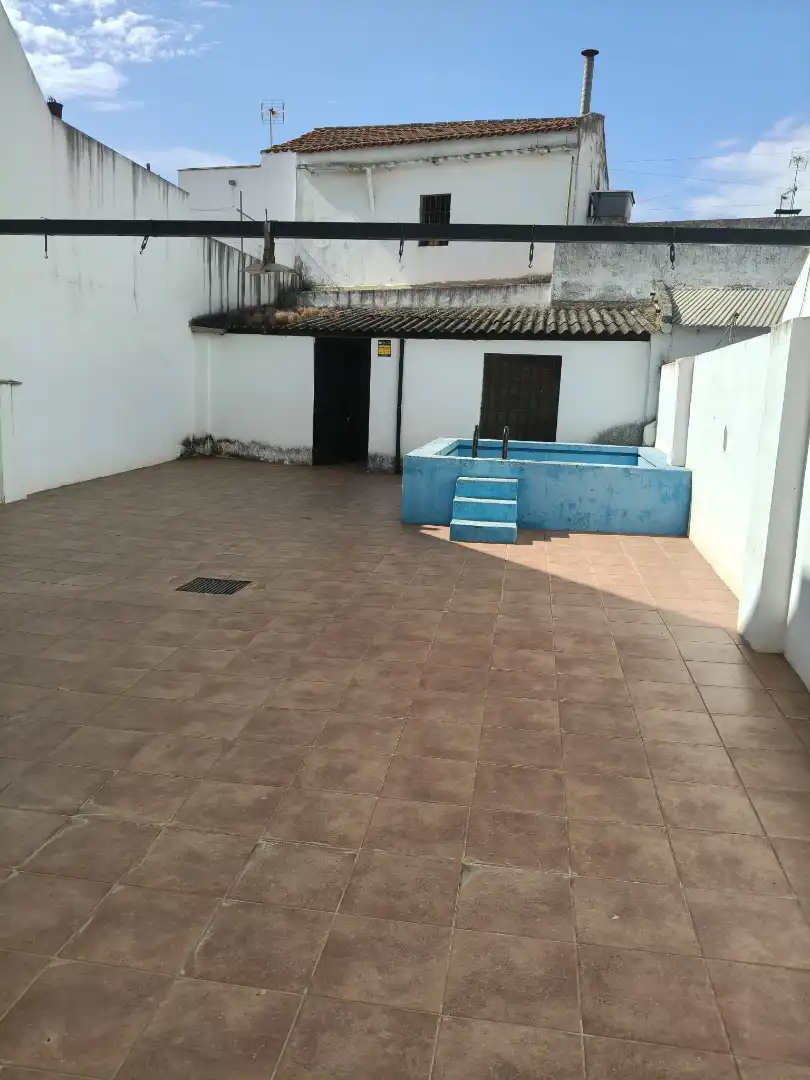 Piscina de Casa adosada en venta en Villaverde del Río con Piscina