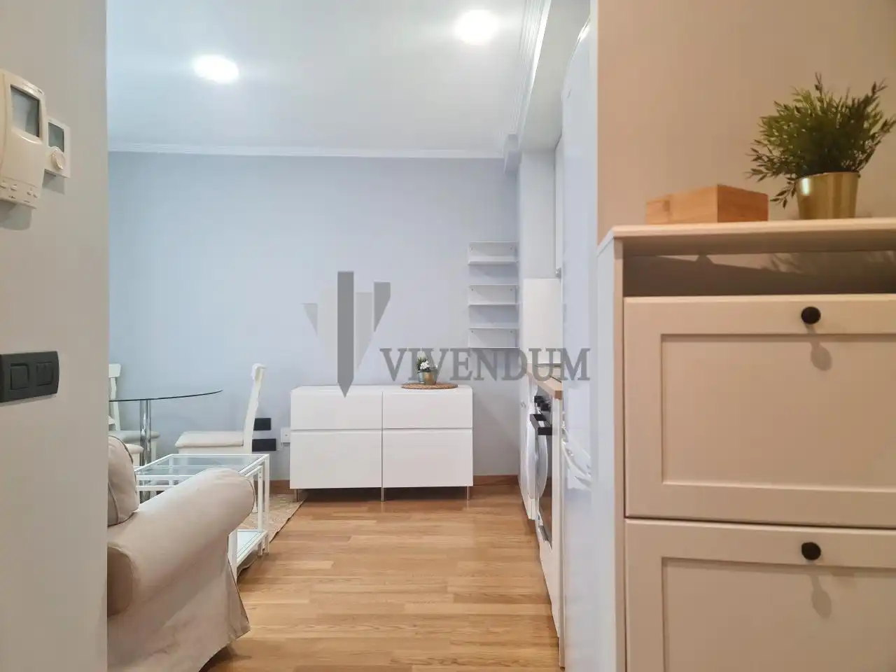 Sala d'estar de Apartament de lloguer en Vigo  amb Calefacció i Moblat