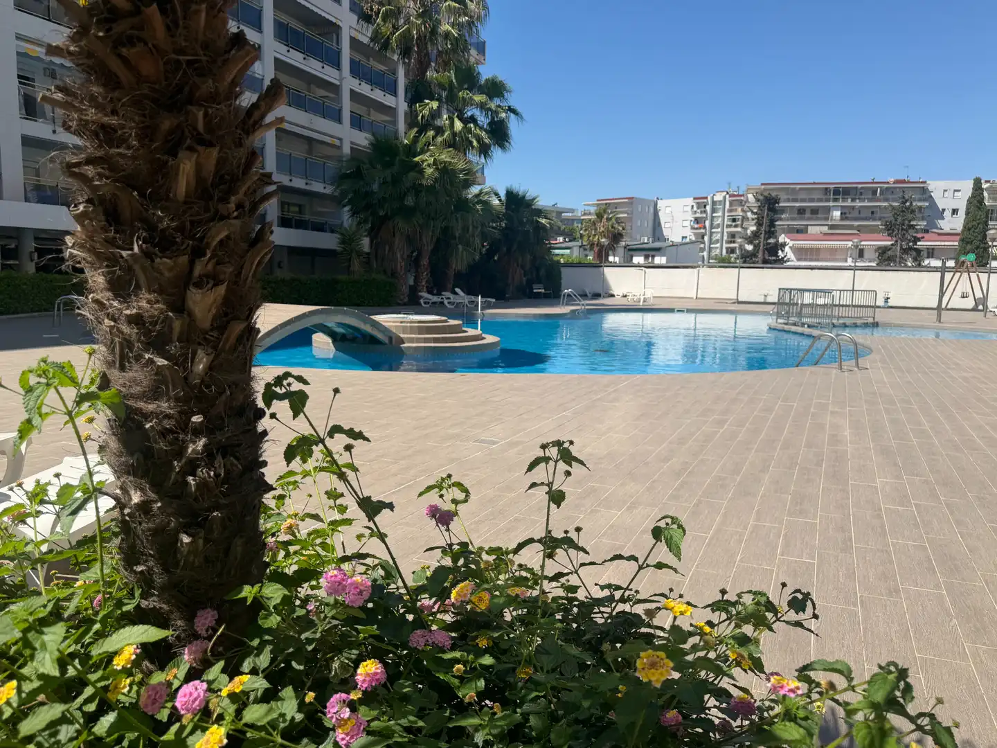 Piscina de Pis en venda en Salou amb Aire condicionat, Calefacció i Terrassa