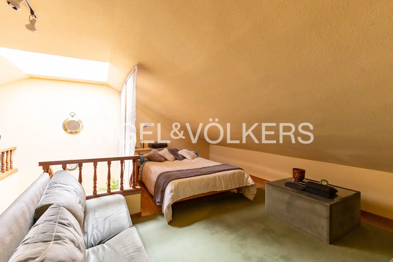 Habitación de Casa adosada en venta en Madrid con Aire acondicionado, Calefacción y Jardín privado