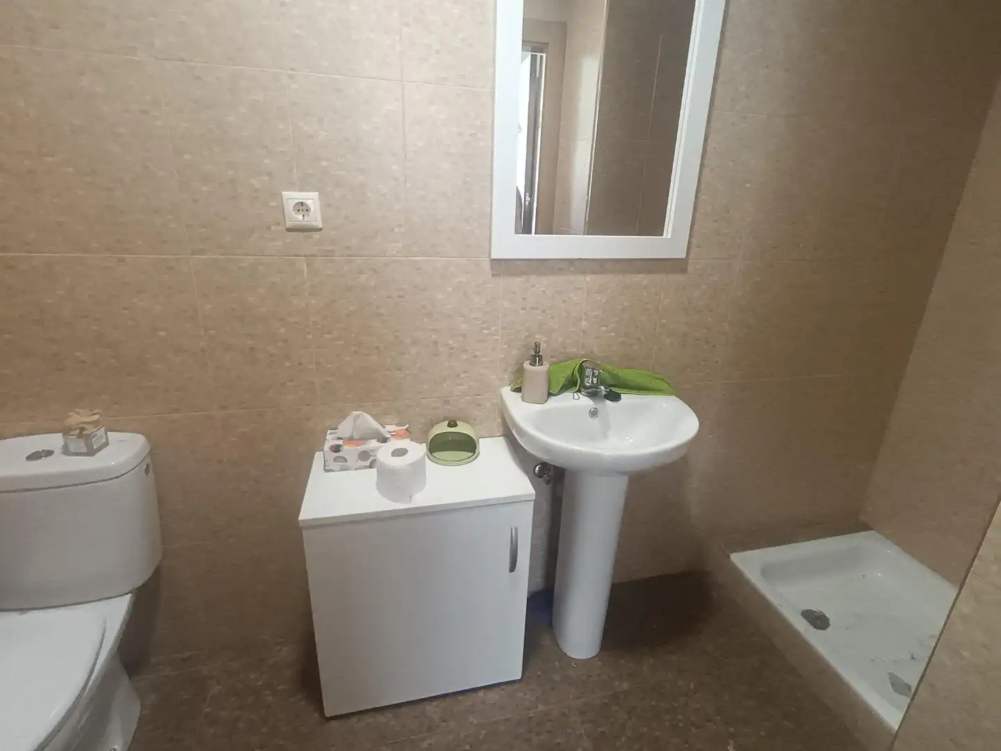 Bany de Local en venda en Valladolid amb Aire condicionat