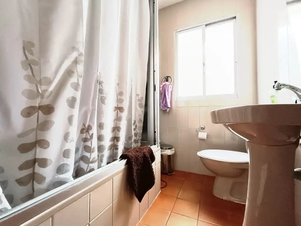 Badezimmer von Wohnung zur untervermieten in Córdoba