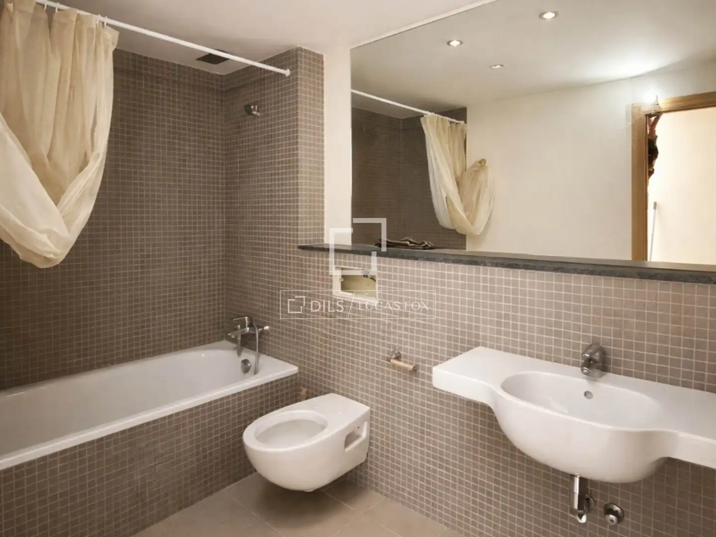 Baño de Ático en venta en Capdepera con Calefacción, Parquet y Terraza