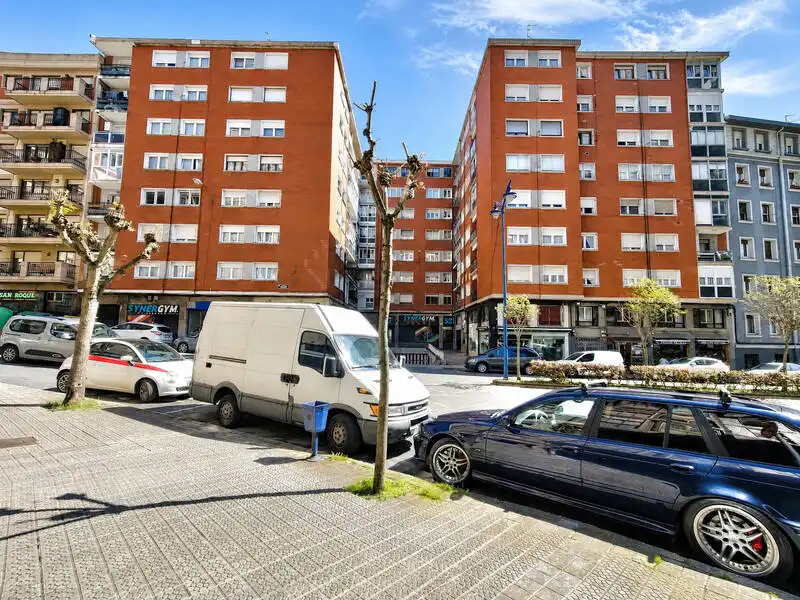 Exterior view of Flat for sale in Portugalete  with Heating and Balcony