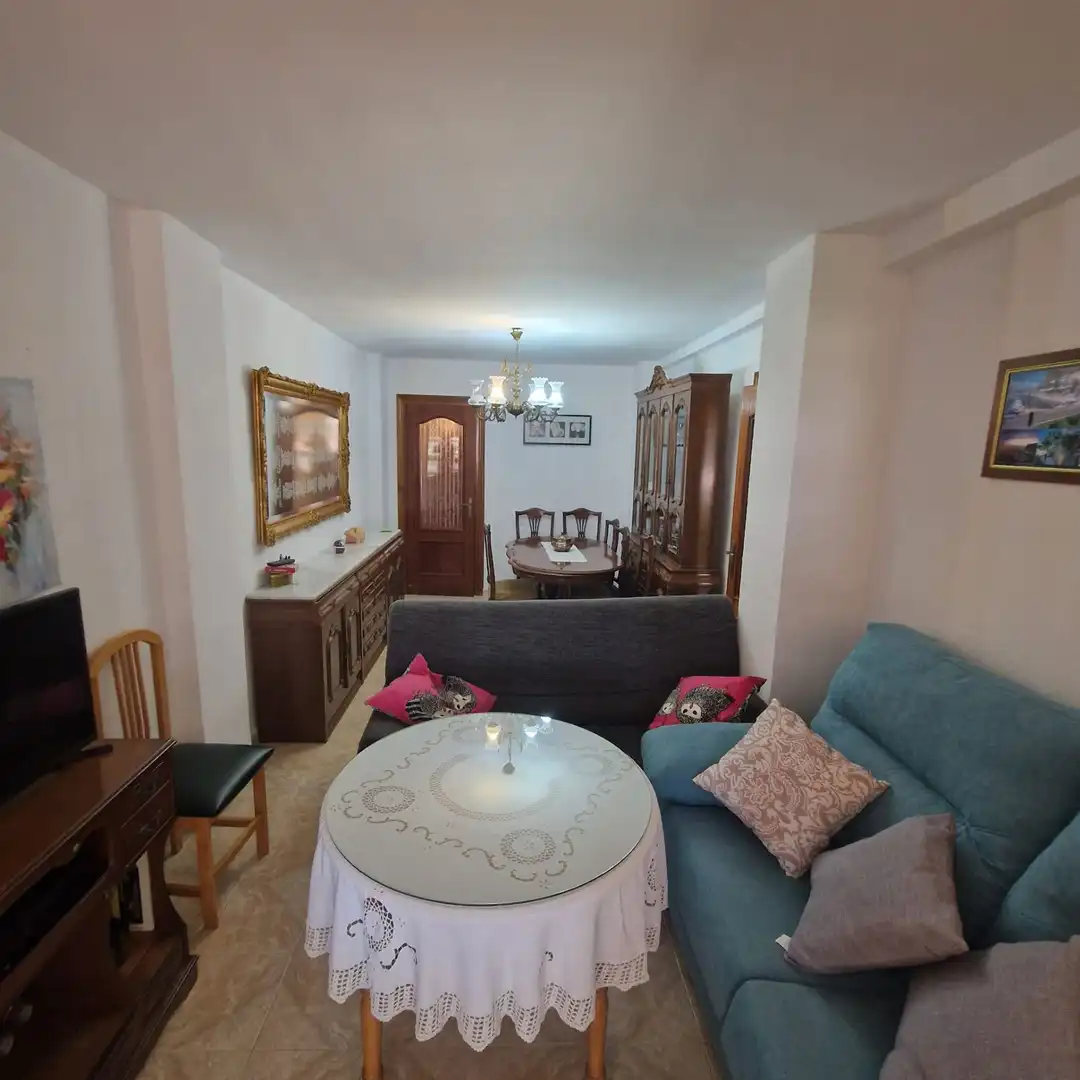 Flat for rent in Nuestra Señora de los Clarines, Parque Victoria Eugenia