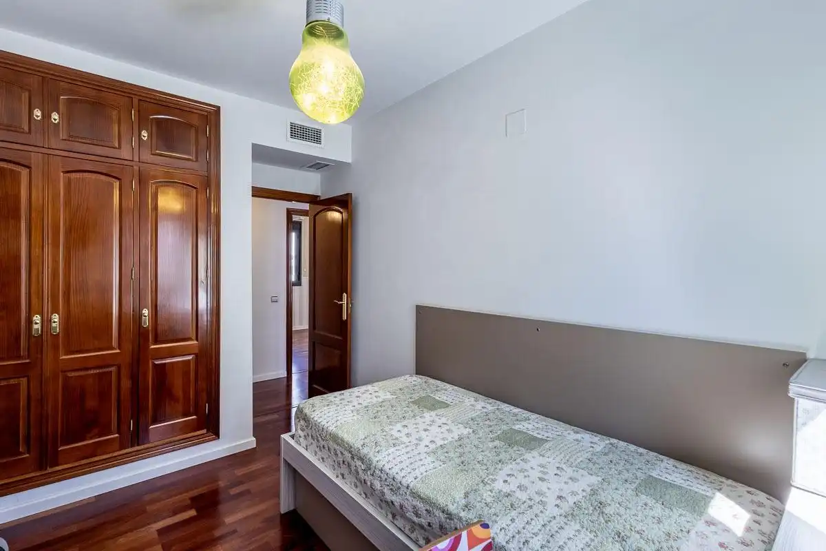 Dormitori de Casa o xalet en venda en Dílar amb Aire condicionat, Calefacció i Jardí privat