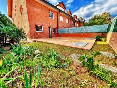 Terrassa de Casa o xalet en venda en Cerdanyola del Vallès amb Calefacció, Jardí privat i Terrassa