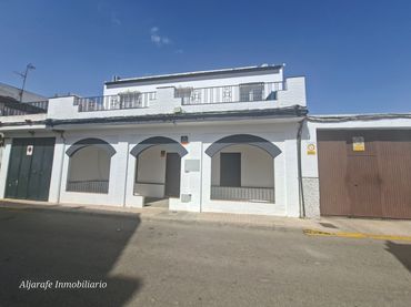 Adossat amb balcó en venda a Calle de San Fernando 47
