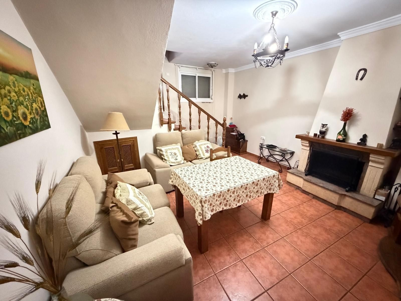 Sala de estar de Planta baja en venta en Ubrique con Amueblado