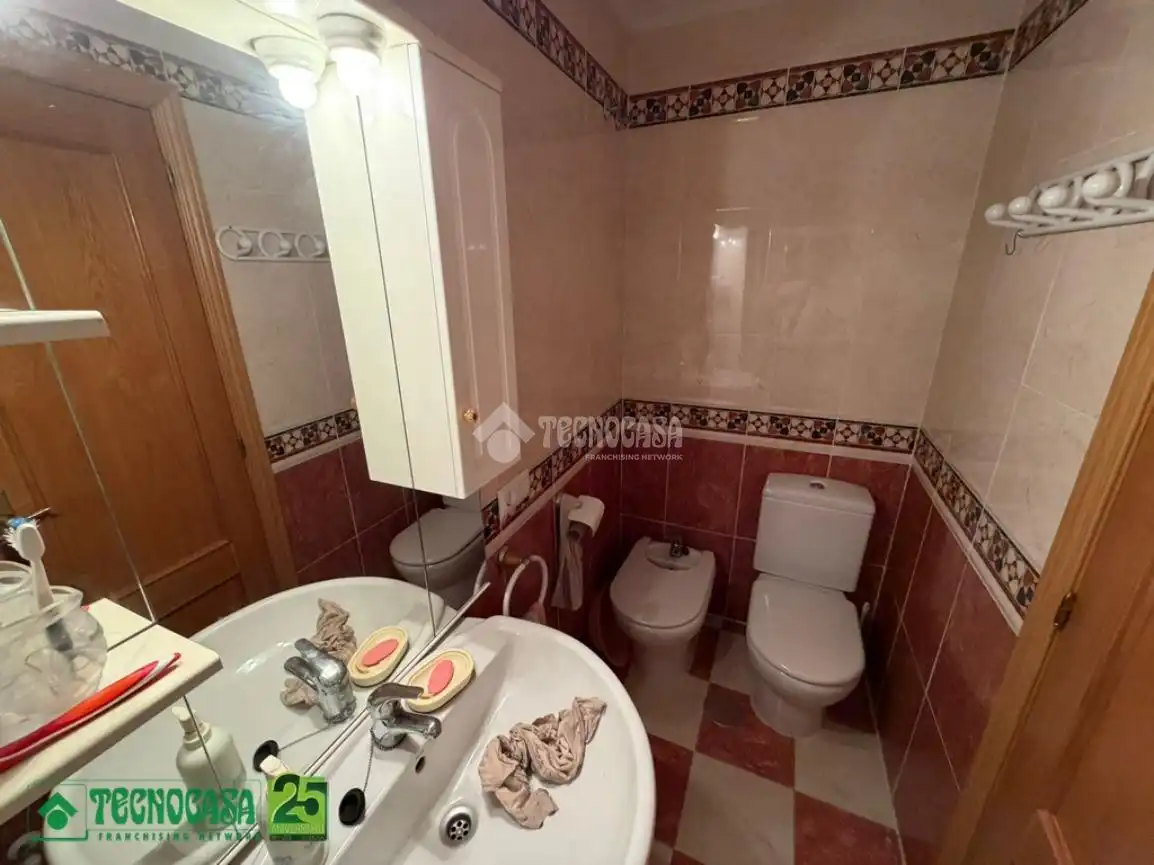 Baño de Piso en venta en Ciudad Real con Calefacción y Trastero