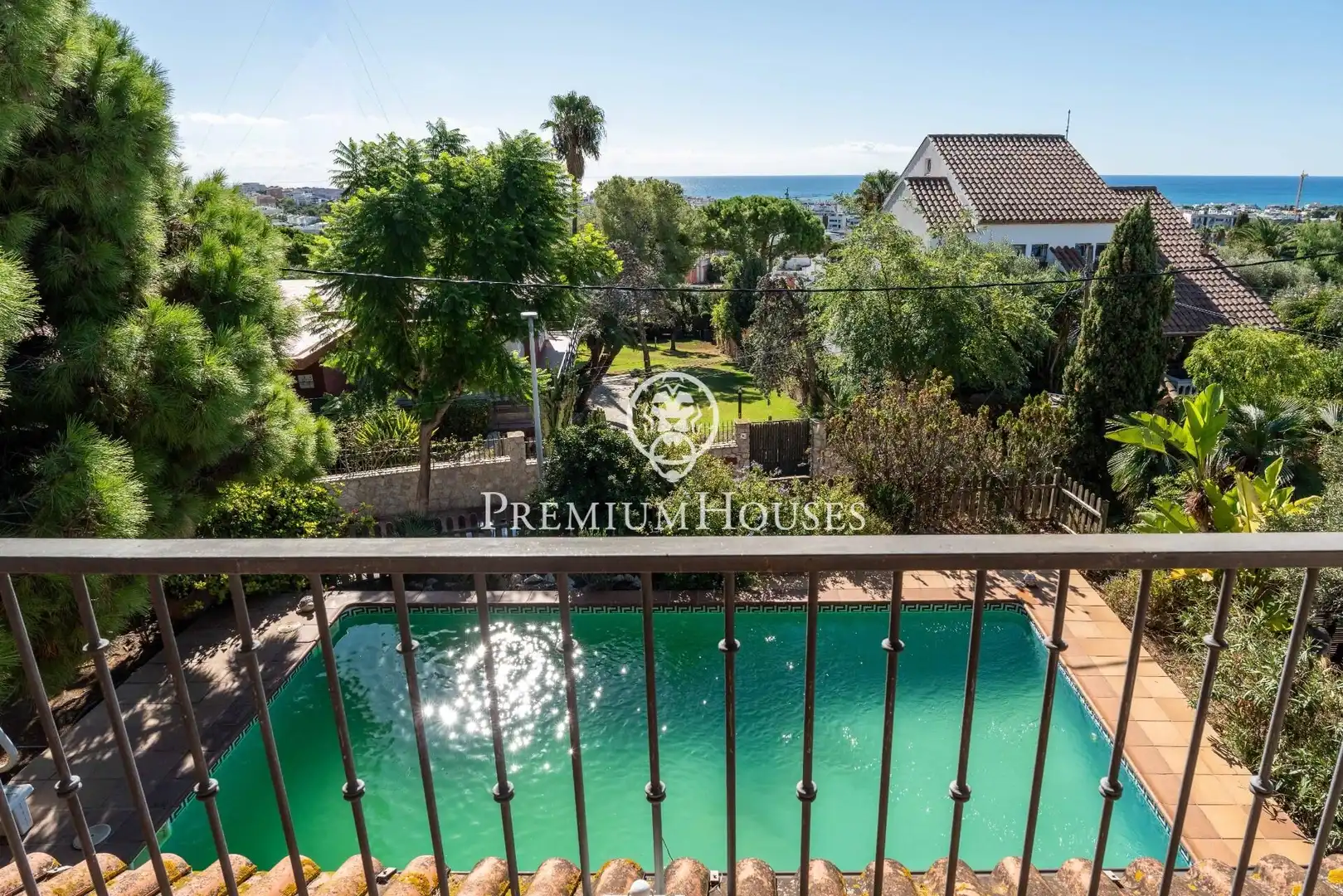 Vista exterior de Casa o xalet en venda en Sitges amb Aire condicionat, Calefacció i Jardí privat