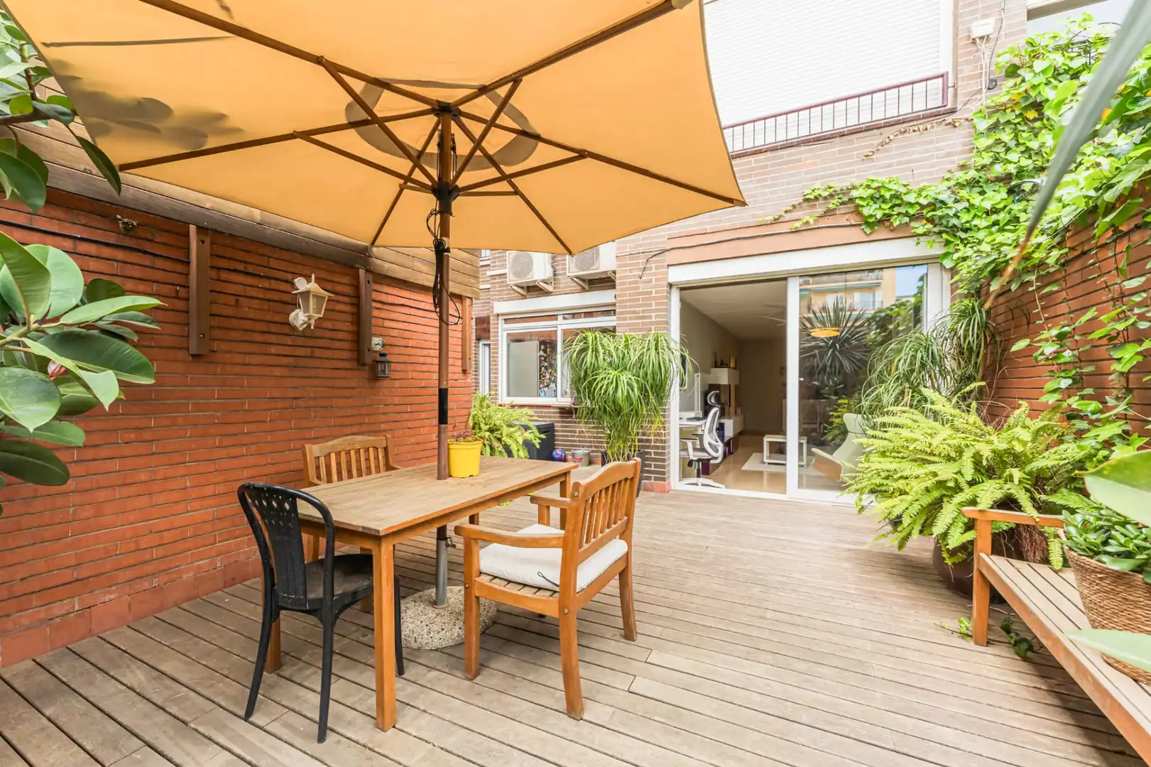 Terrace of Flat for sale in  Barcelona Capital  with Air Conditioner, Heating and Private garden