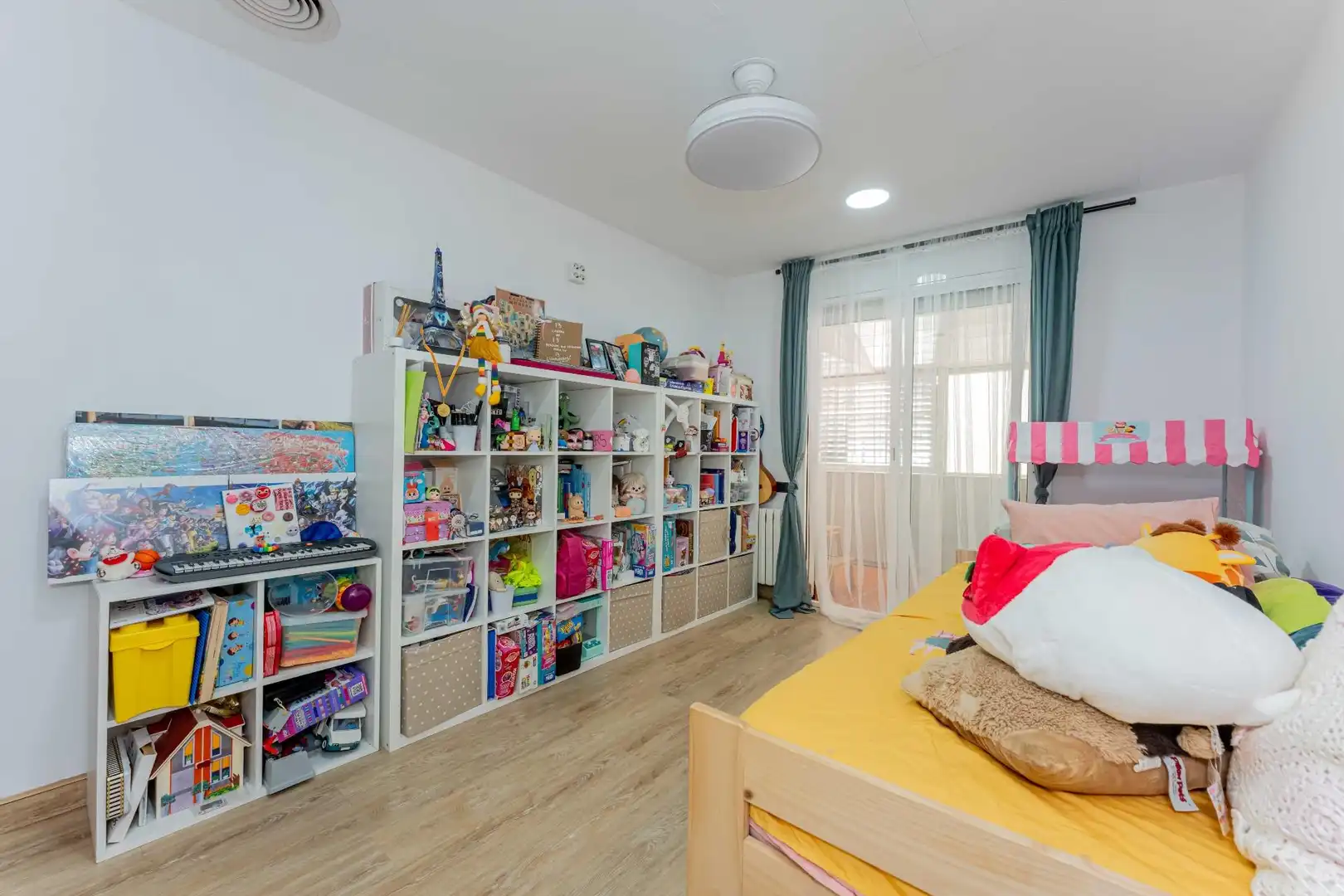 Bedroom of Flat for sale in Castelldefels  with Air Conditioner, Heating and Parquet flooring