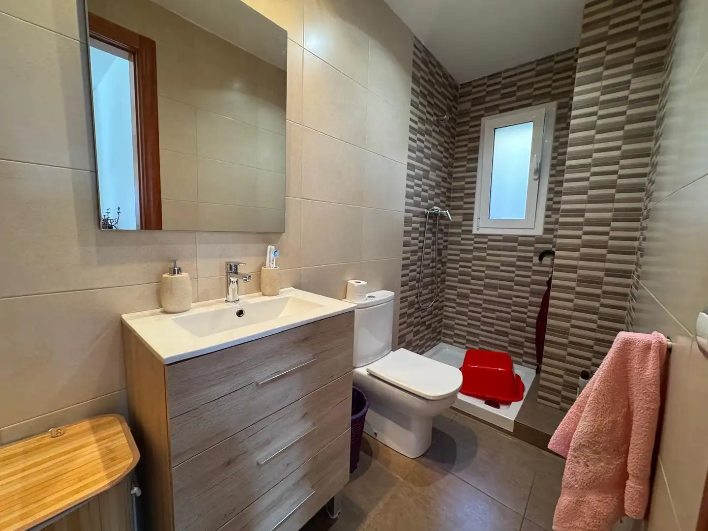 Bany de Casa o xalet en venda en Corbera de Llobregat amb Jardí privat, Terrassa i Traster