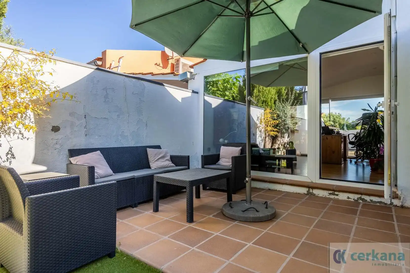 Terrace of Houses for sale in Espartinas  with Air Conditioner and Storage room