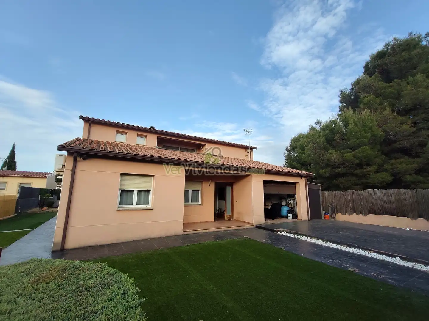 Vista exterior de Casa o xalet en venda en Collbató amb Aire condicionat, Calefacció i Jardí privat