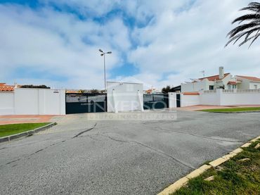 Casa a schiera con piscina in vendita a Avenida Mar Azul 25