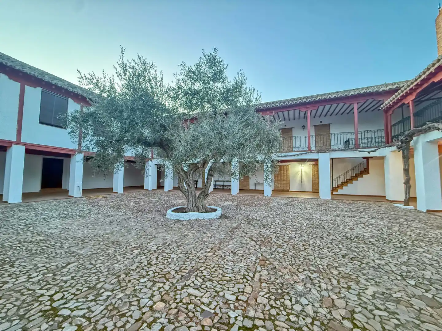 Vista exterior de Casa o chalet en venta en Carrión de Calatrava con Calefacción