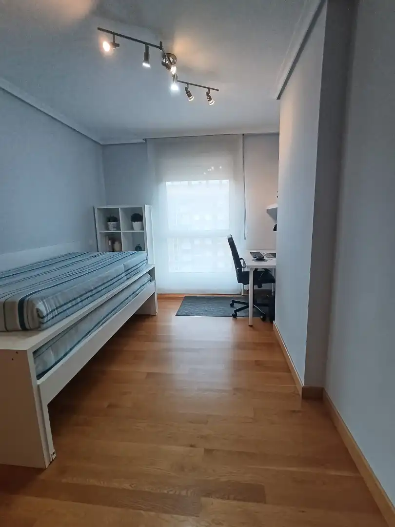 Bedroom of Flat for rent in Santander  with Heating, Storage room and Furnished