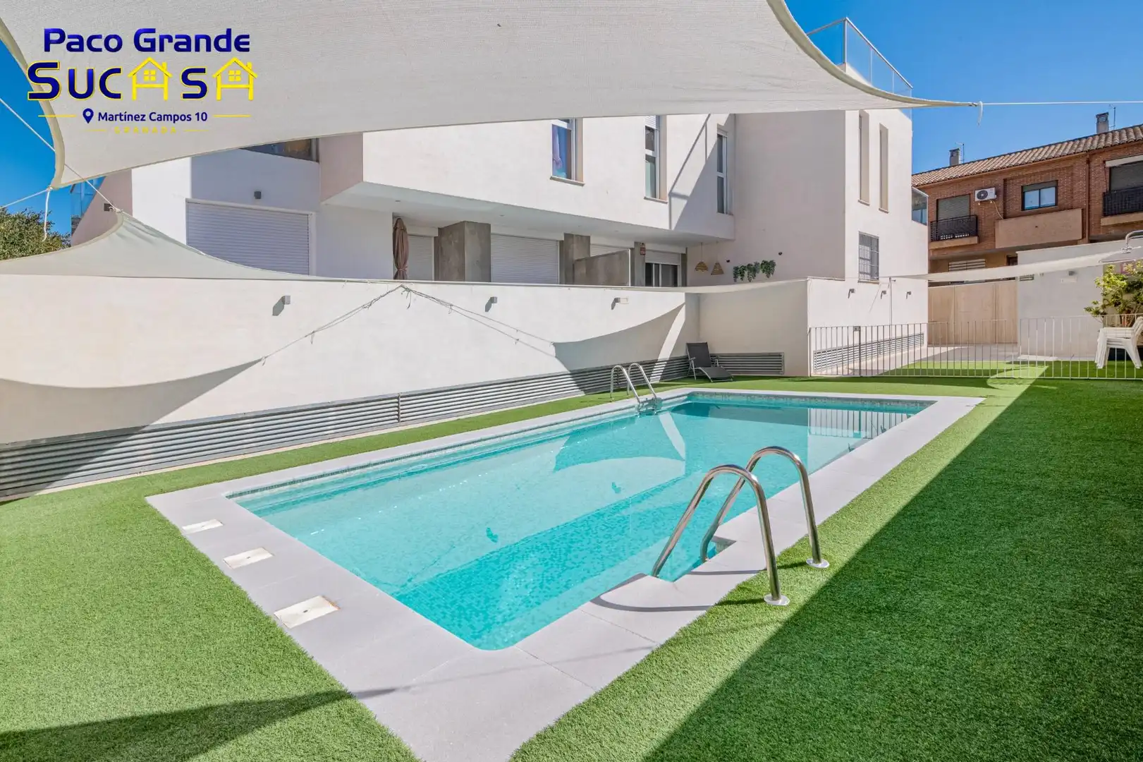 Swimming pool of Flat for sale in Poniente