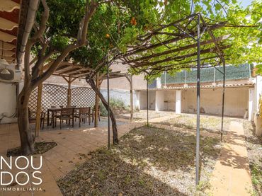 Erdgeschosswohnung mit Garten zum Verkauf in Carrer LLUCMAJOR