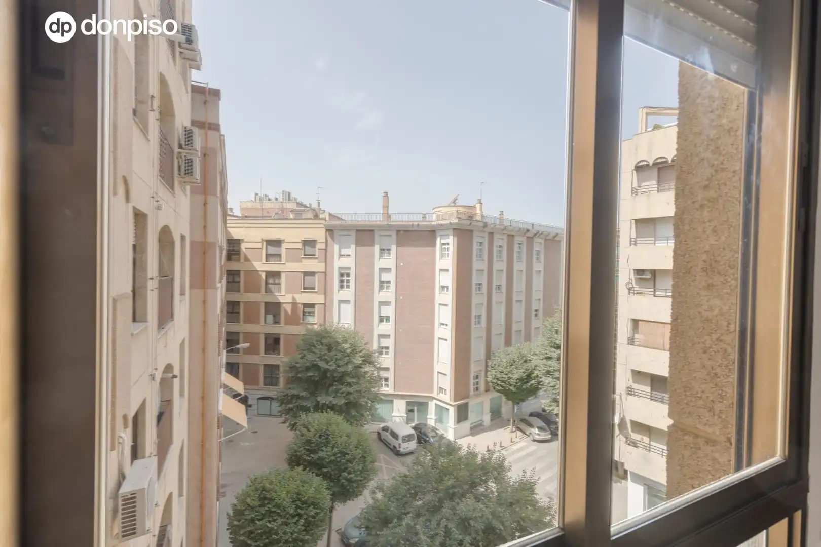 Vista exterior de Pis en venda en Granada