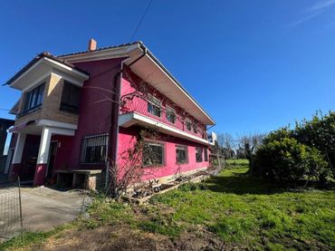 Casa con balcone in vendita a Carrejo - Barrio Carrejo 110