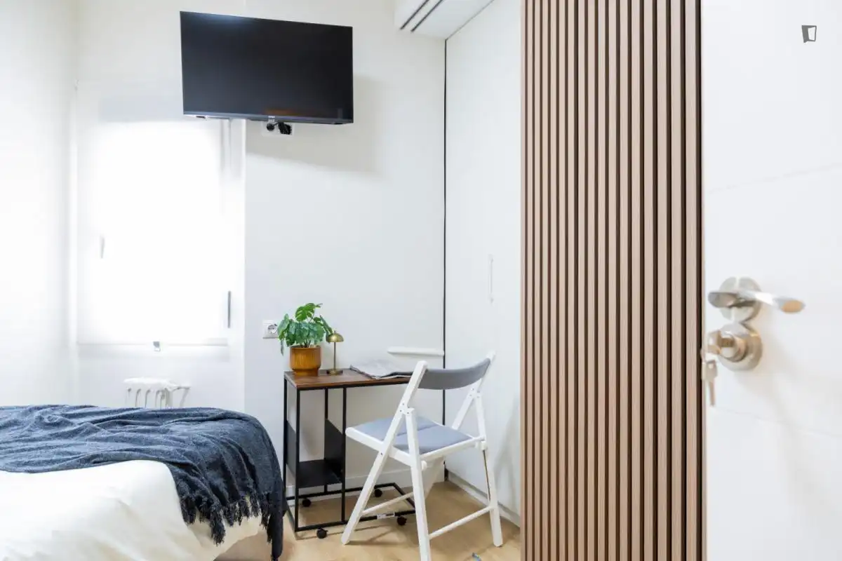 Habitación de Apartamento para compartir en Madrid con Calefacción, Amueblado y Horno
