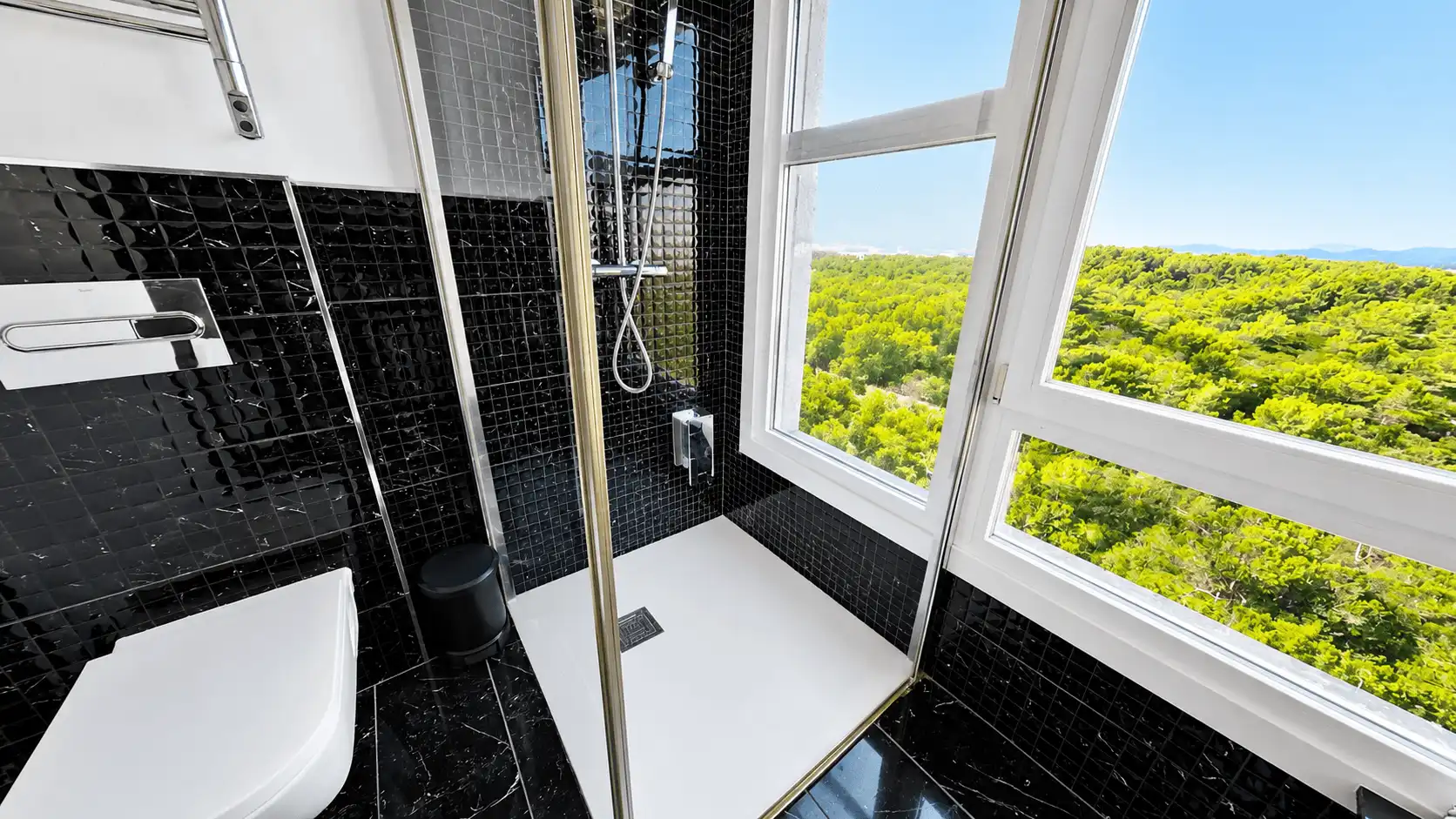 Baño de Ático de alquiler en Sant Llorenç des Cardassar con Aire acondicionado, Terraza y Piscina