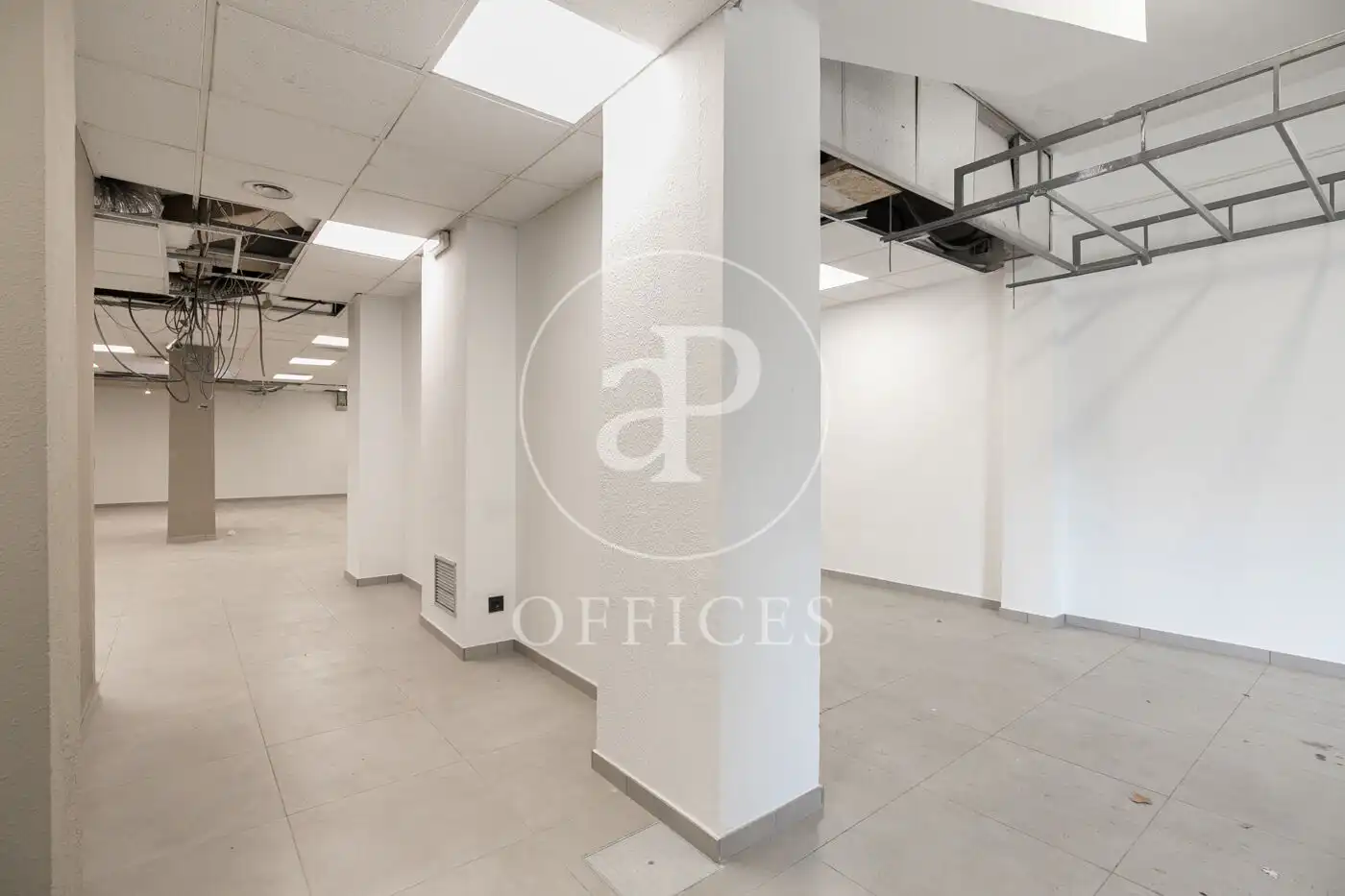 Büro zum Verkauf in Barcelona mit Klimaanlage und Heizung
